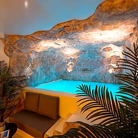 Hotel Ftelia Black *