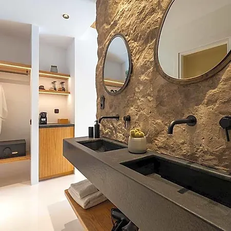Hotel Ftelia Black