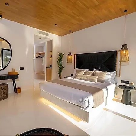 Ftelia Black Hotel *