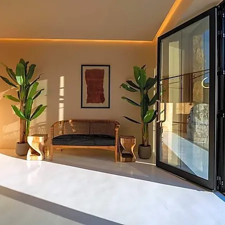 Hotel Ftelia Black