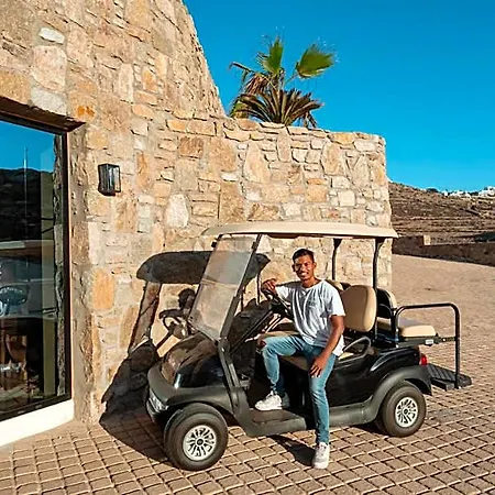 Ftelia Black Hotel Mykonos Town